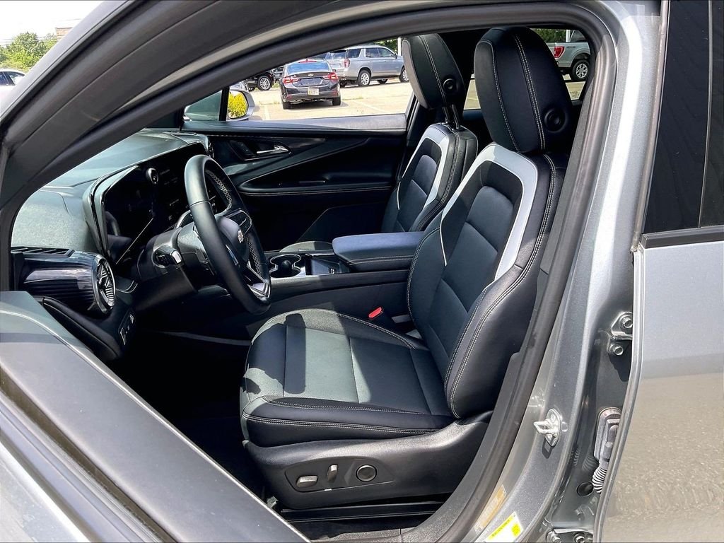 Used 2024 Gray Chevrolet LT image 10