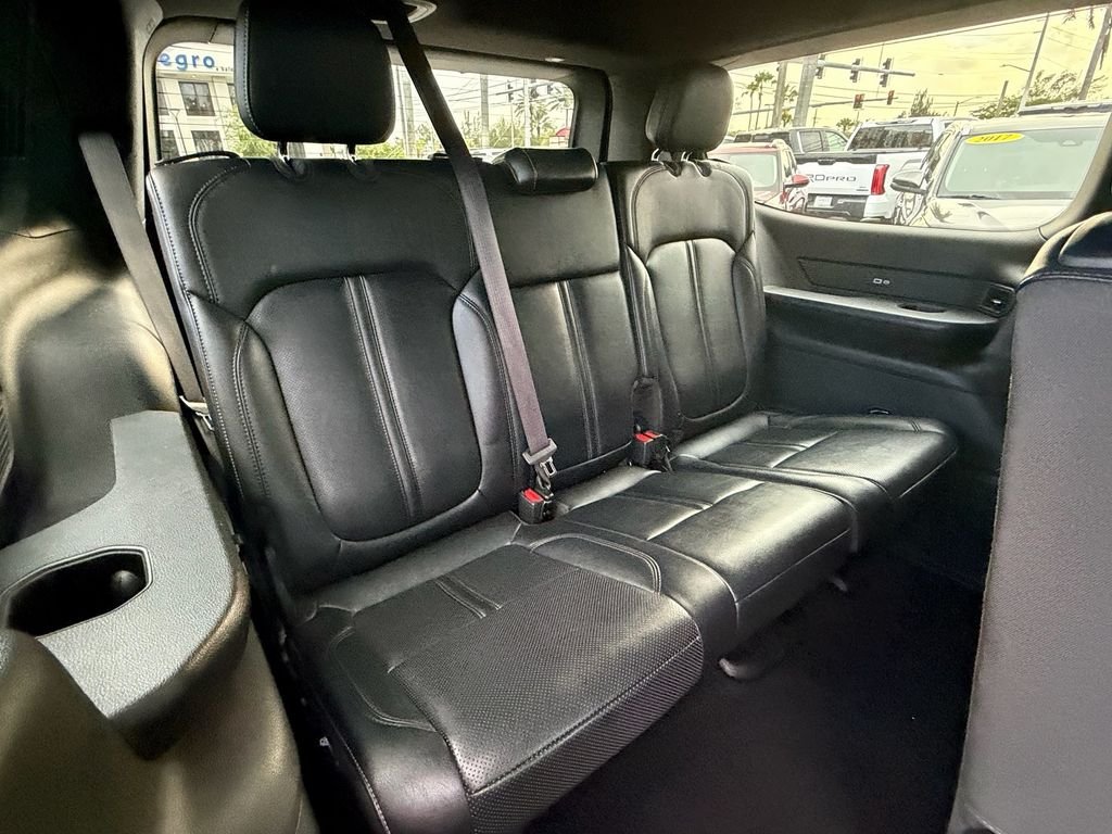Used 2022 White Jeep Series II image 17