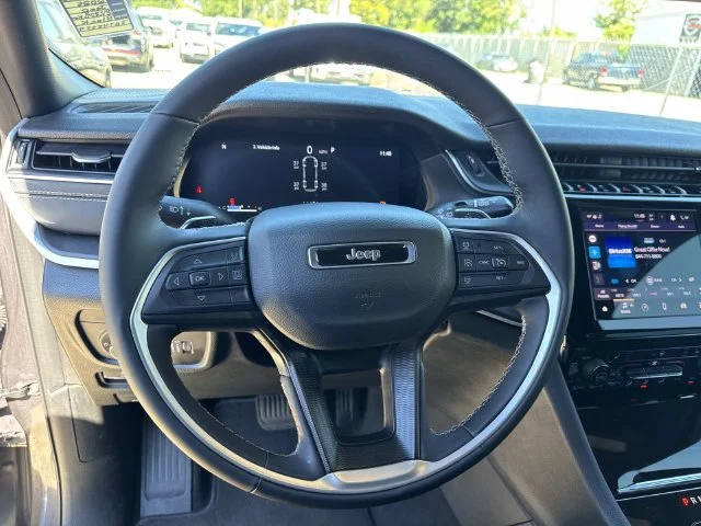 Used 2025 Gray Jeep Altitude X image 40