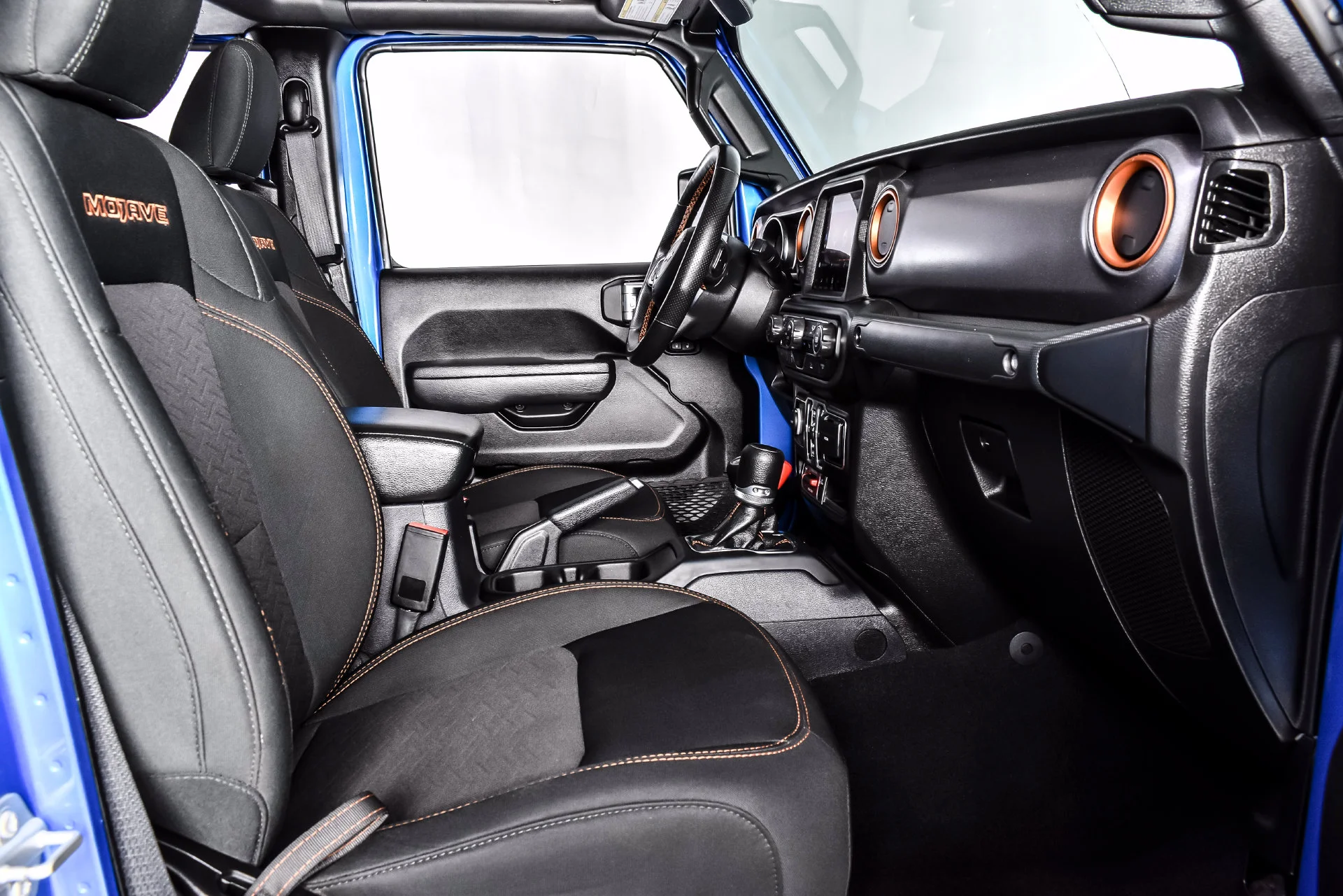 Used 2022 Blue Pearl Jeep Mojave image 22