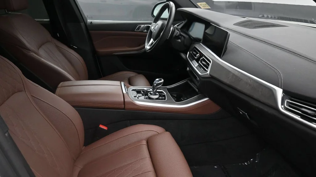 Used 2023 Mineral White Metallic BMW xDrive45e image 2