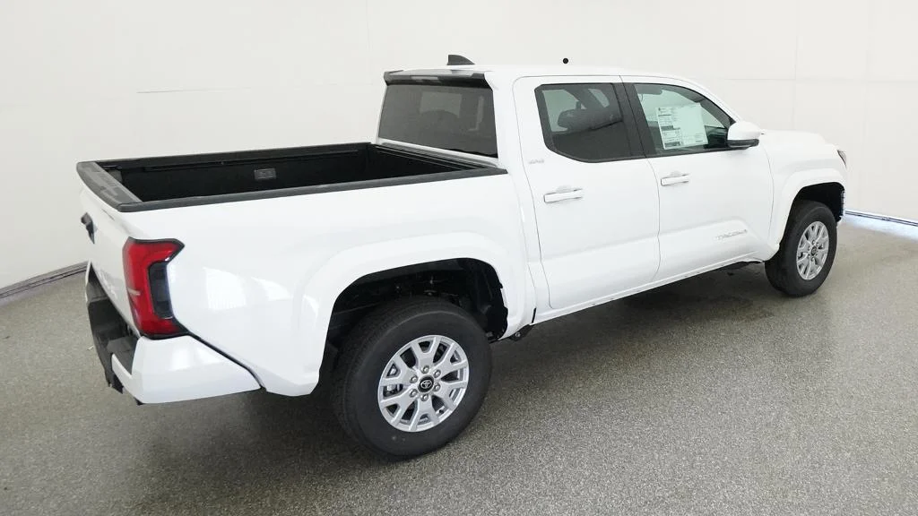 New 2026 Ice Cap Toyota SR5 image 18