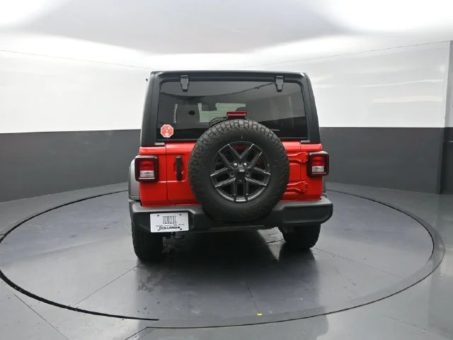 Used 2024 Red Jeep Sport S image 9