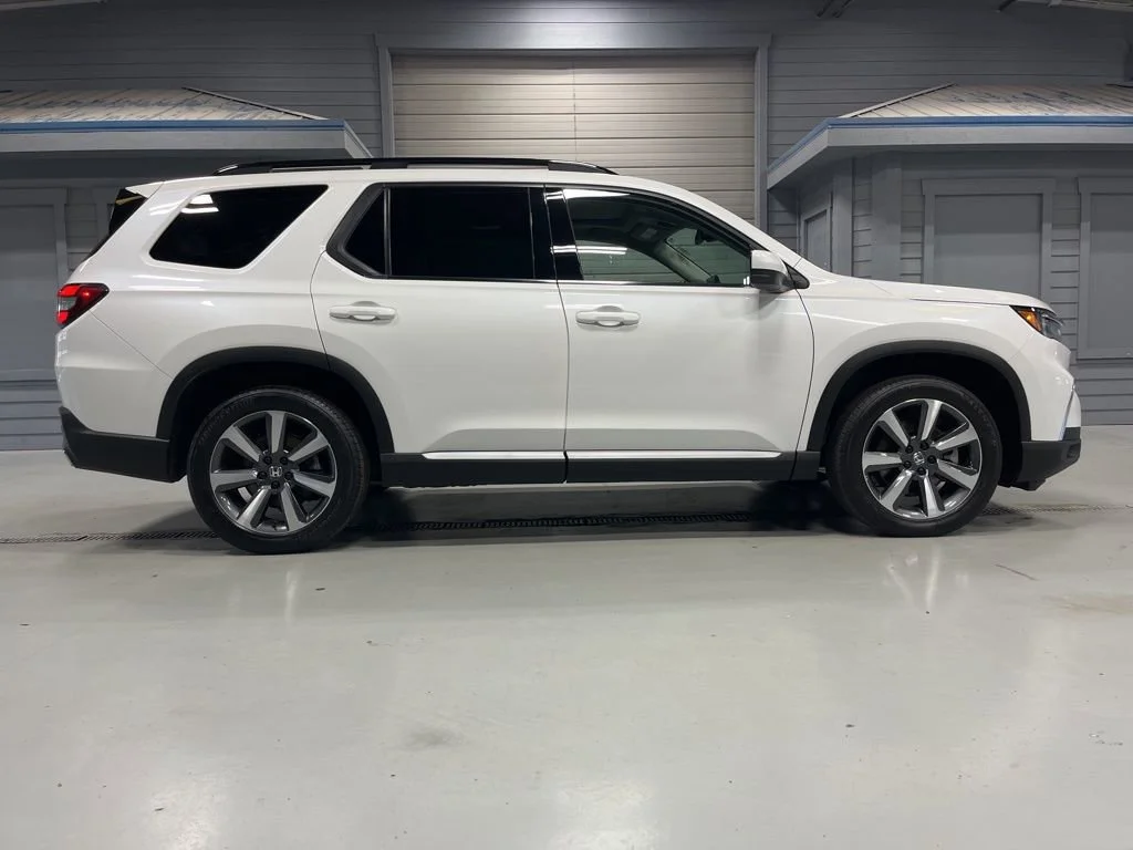 2025 Honda Pilot Touring - Photo 52