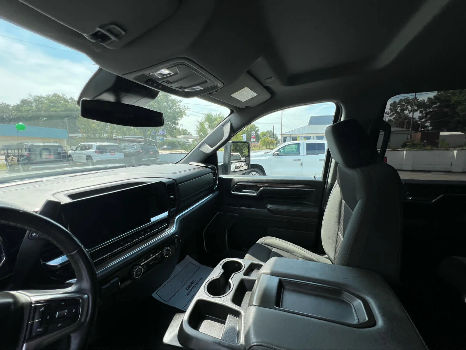 Used 2024 Summit White Chevrolet LT image 10