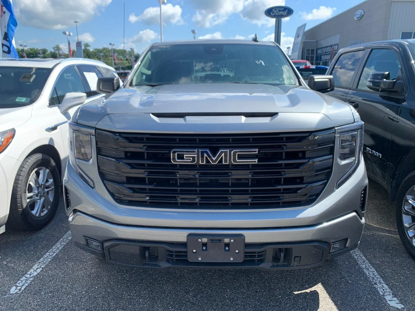 Used 2024 Sterling Metallic GMC Elevation image 5
