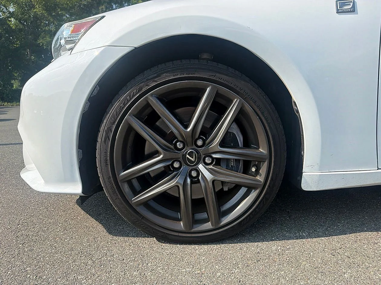 Used 2016  Lexus 350 image 11