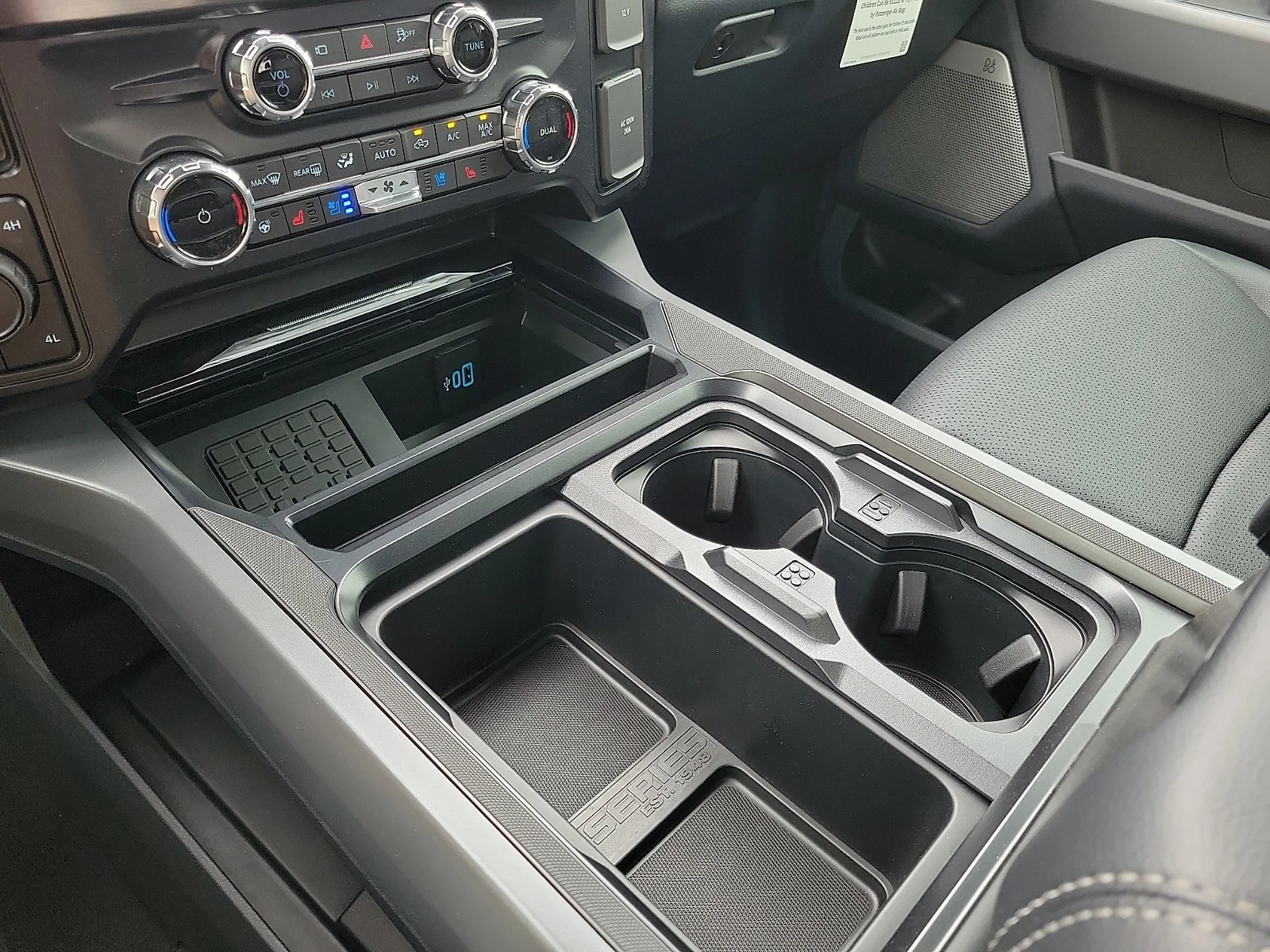New 2026 Star White Metallic Tri-Coat Ford F-250&reg; Lariat&reg; image 18