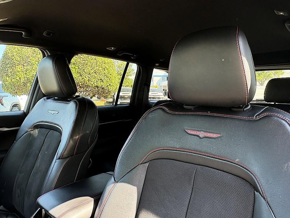 Used 2022 Bright White Clearcoat Jeep Trailhawk image 19