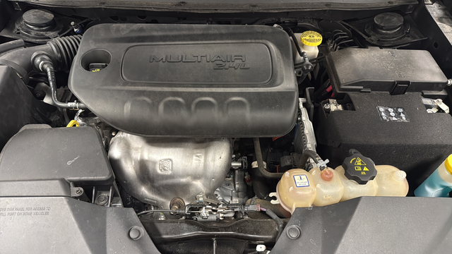 Used 2020 Diamond Black Crystal Pearlcoat Jeep Limited image 27