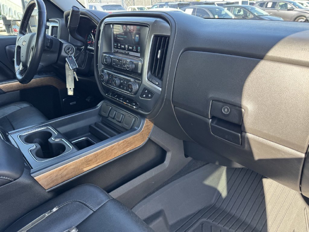 Used 2017 Summit White Chevrolet LTZ image 9