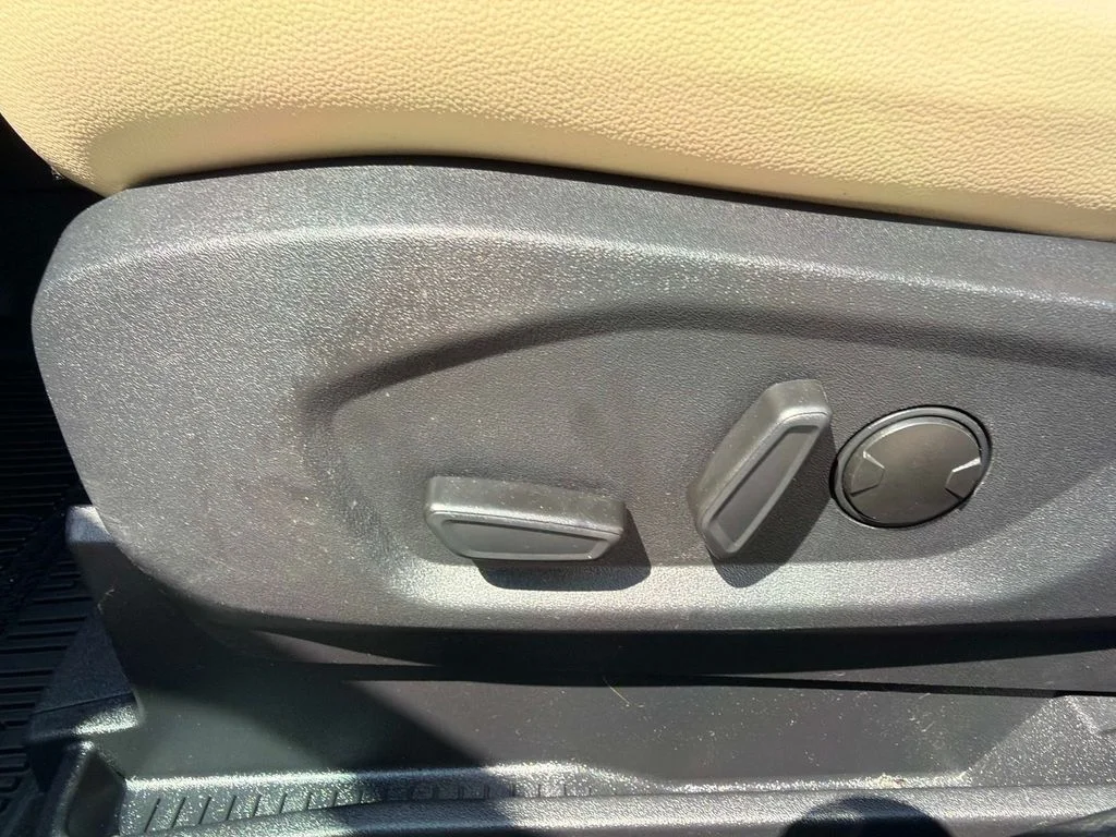 Used 2024 White Metallic Ford SEL image 20