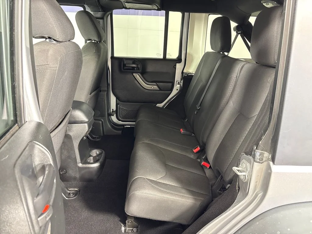 Used 2016 Silver Jeep Unlimited Sport image 30