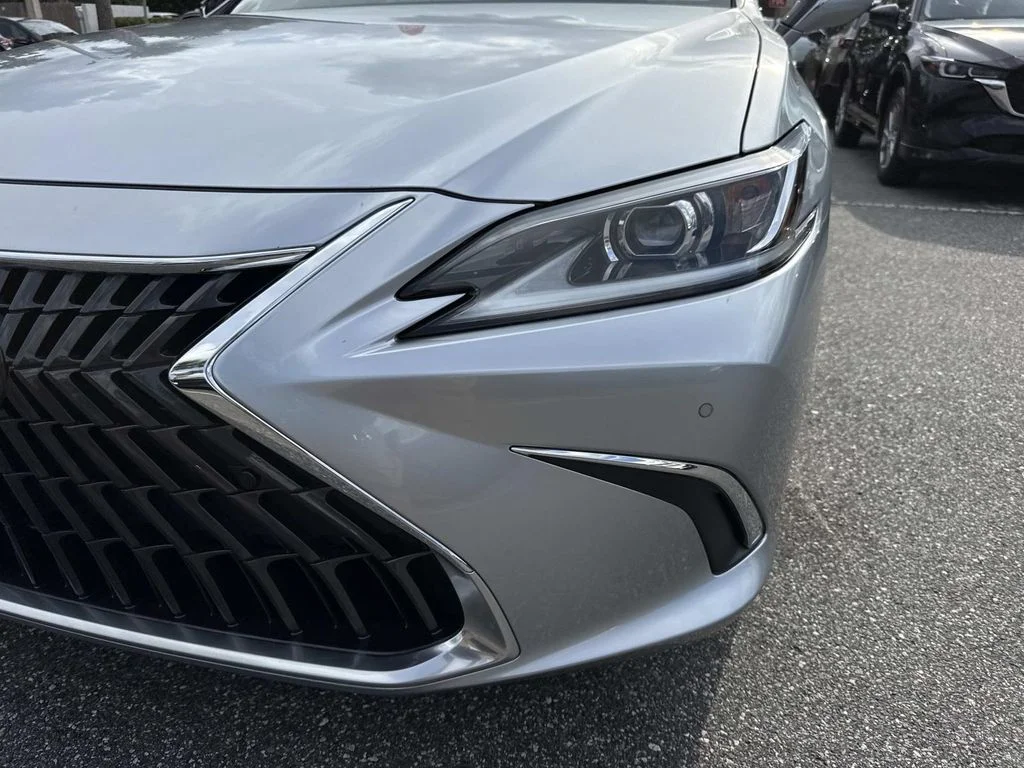 Used 2025 Silver Lexus 350 image 9