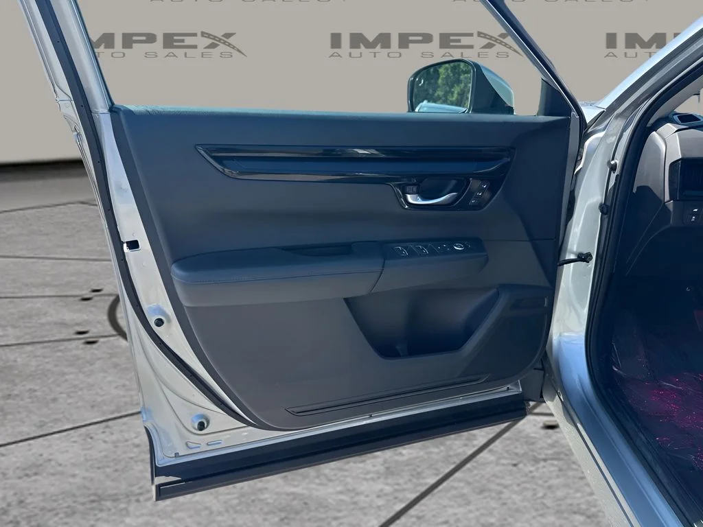 Used 2024 Silver Honda EX-L image 18