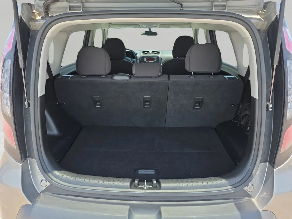 Used 2016 Titanium Gray Kia Base image 29