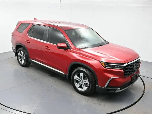 Used 2024 Radiant Red Met Honda EX-L 8 Passenger image 32