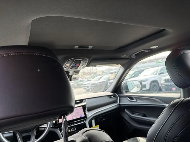 New 2026 White Jeep Altitude image 10