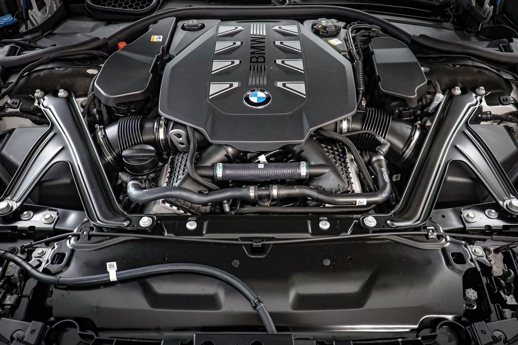 New 2026 Alpine White BMW 760i xDrive image 26