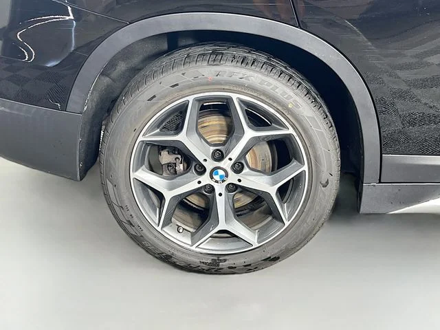 Used 2018 Black BMW xDrive28i image 37