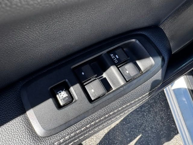 Used 2022 Oxford White Ford Lariat image 18