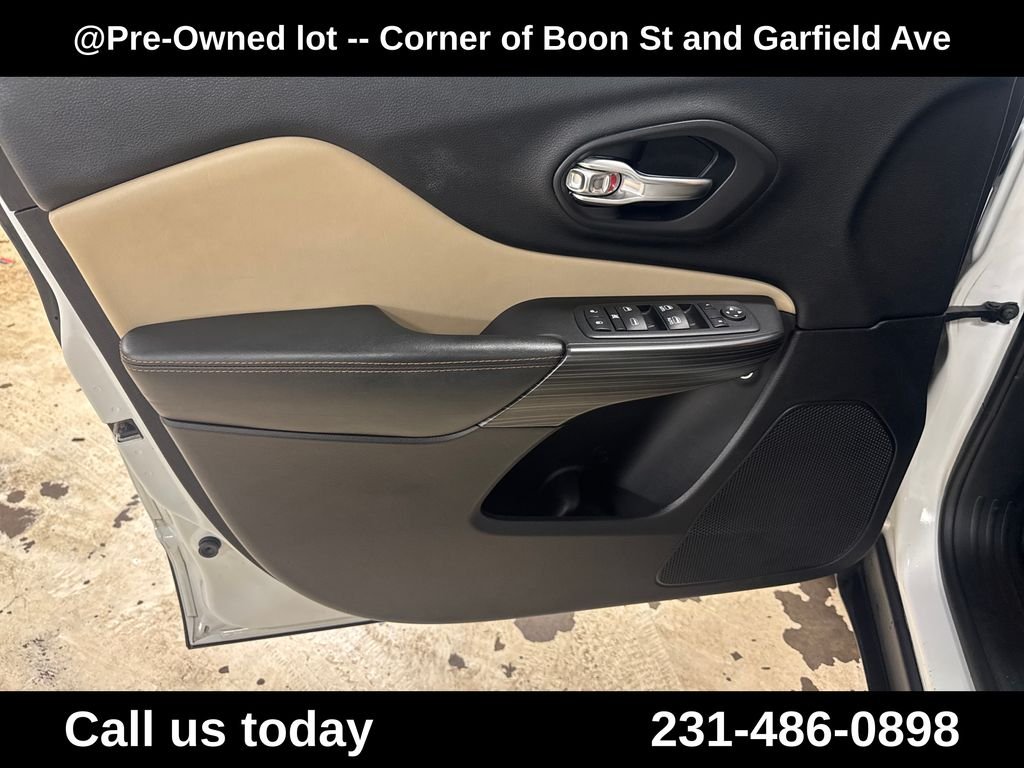 Used 2017 White Jeep Limited image 15