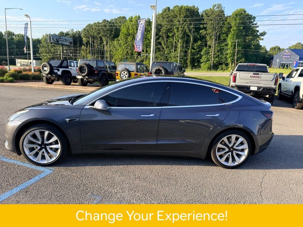 Used 2018  Tesla Long Range image 3