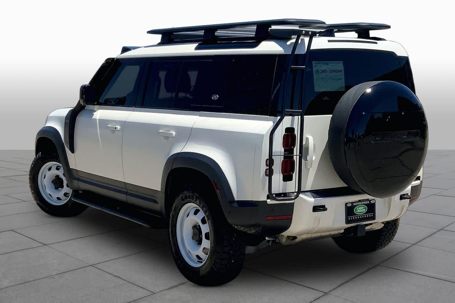 Used 2024 Santorini Black Metallic Land Rover S image 10