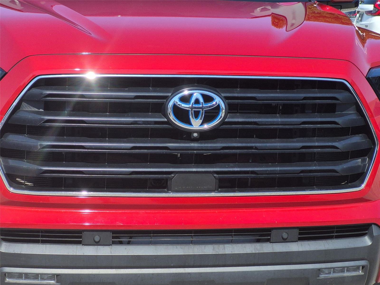 2023 Toyota Sequoia SR5 - Photo 14