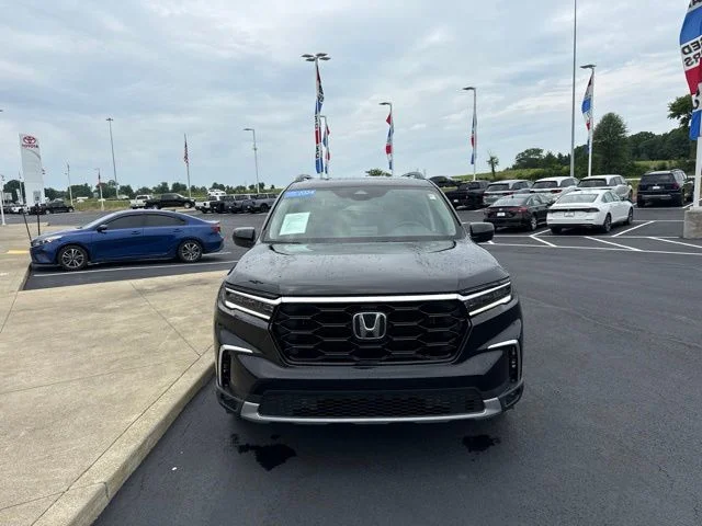 Certified Used 2024 Crystal Black Pearl Honda Touring image 2