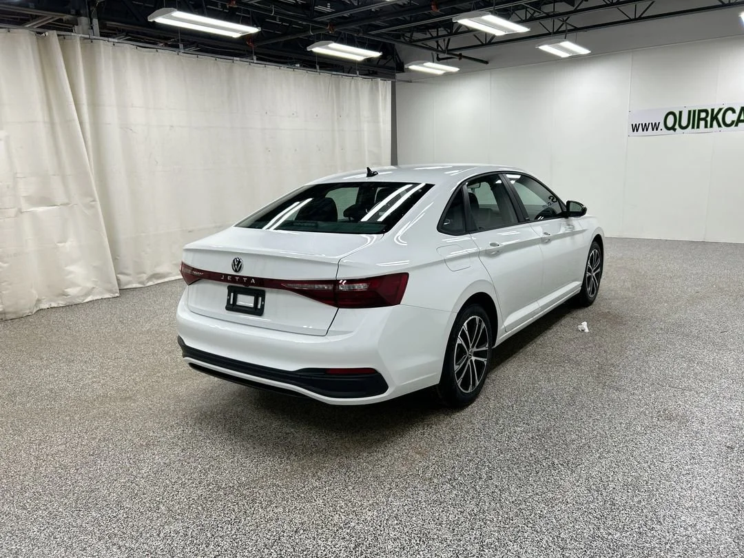 2026 Volkswagen Jetta Sport - Photo 8