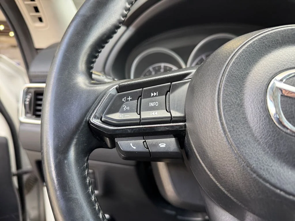 Used 2020 White Mazda Touring image 24