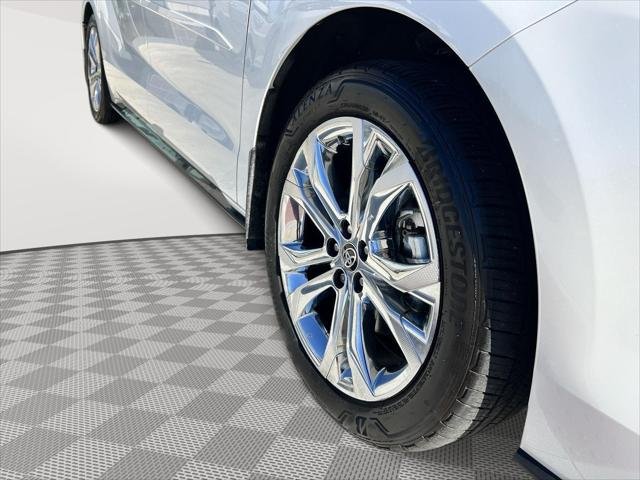Certified Pre-Owned 2022 Toyota SIENNA PLATINUM in Kansas City