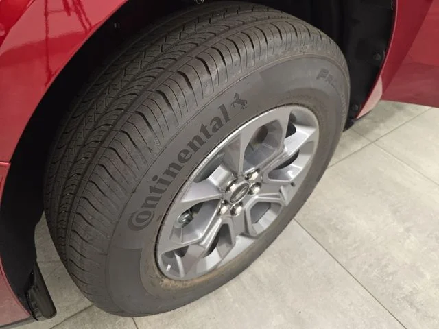 New 2026 Ruby Red Metallic Tinted Clearcoat Ford XLT image 41