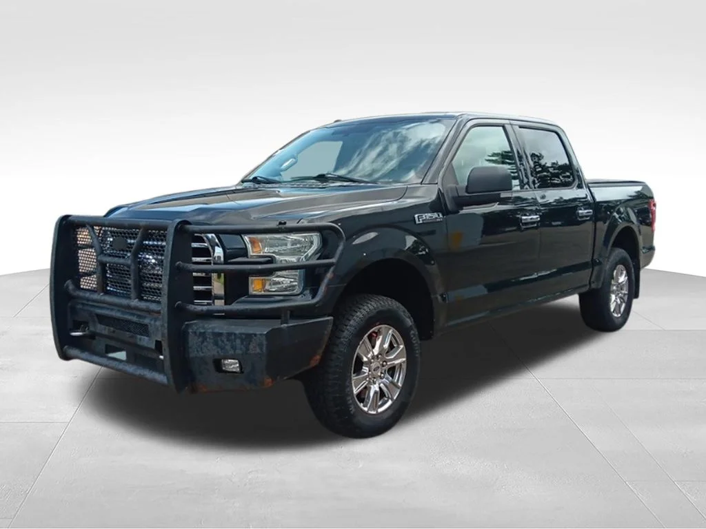 Used 2015 Tuxedo Black Metallic Ford XLT image 3