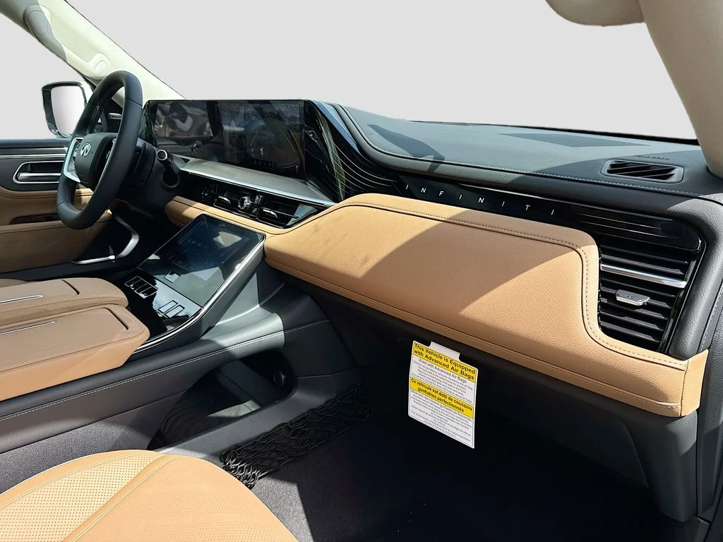 New 2027 RADIANT WHITE INFINITI Luxe 4WD image 31