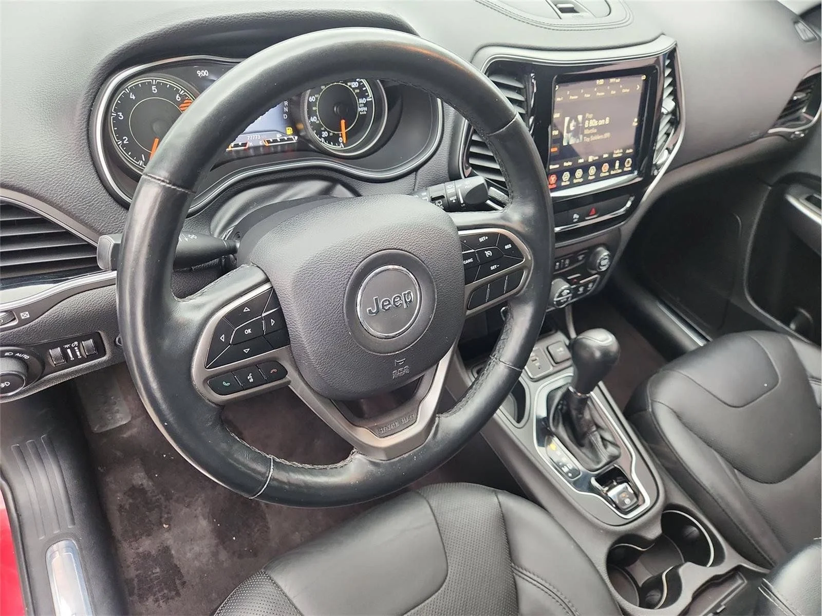 Used 2019 Red Jeep Limited image 10