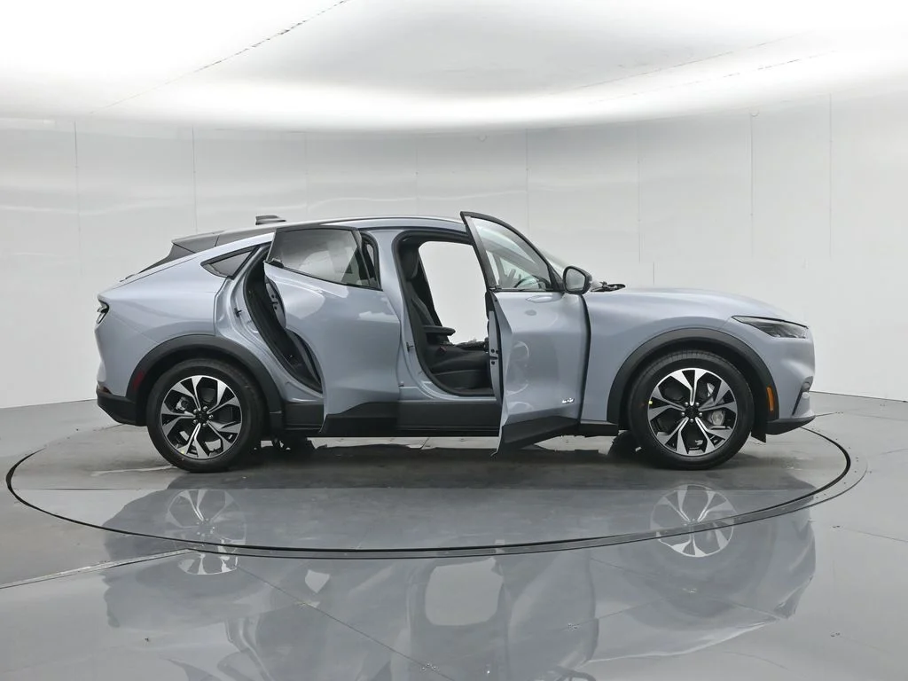 New 2026 Gray Ford Select image 64