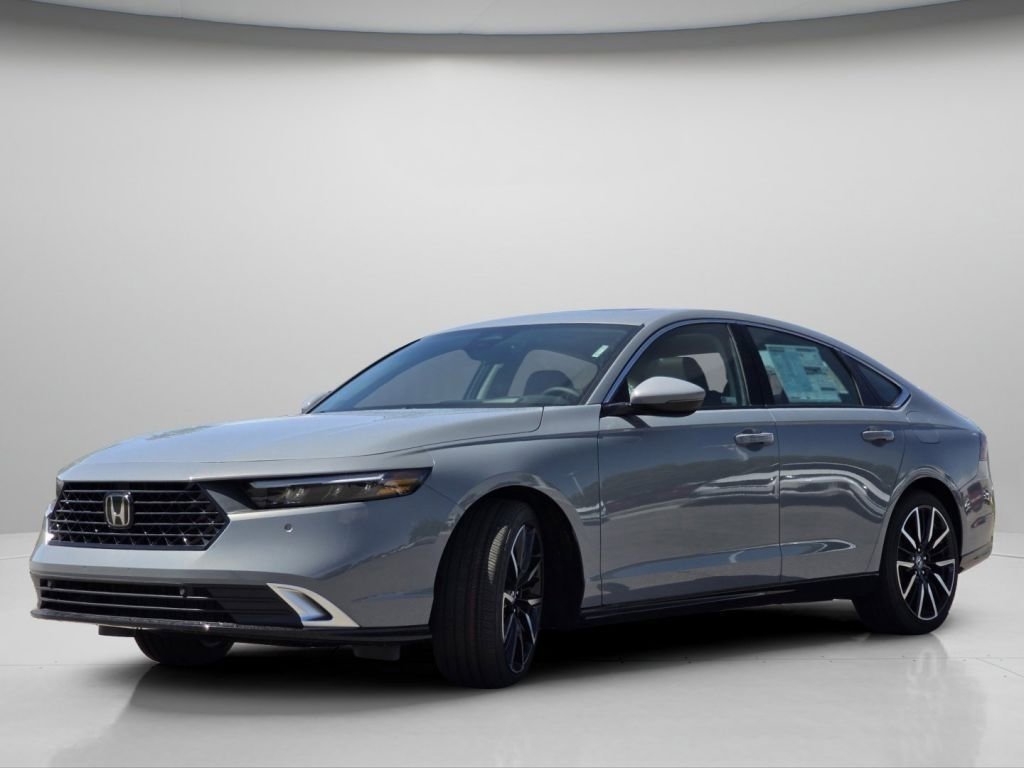 New 2026 Urban Gray Pearl Honda Touring image 3