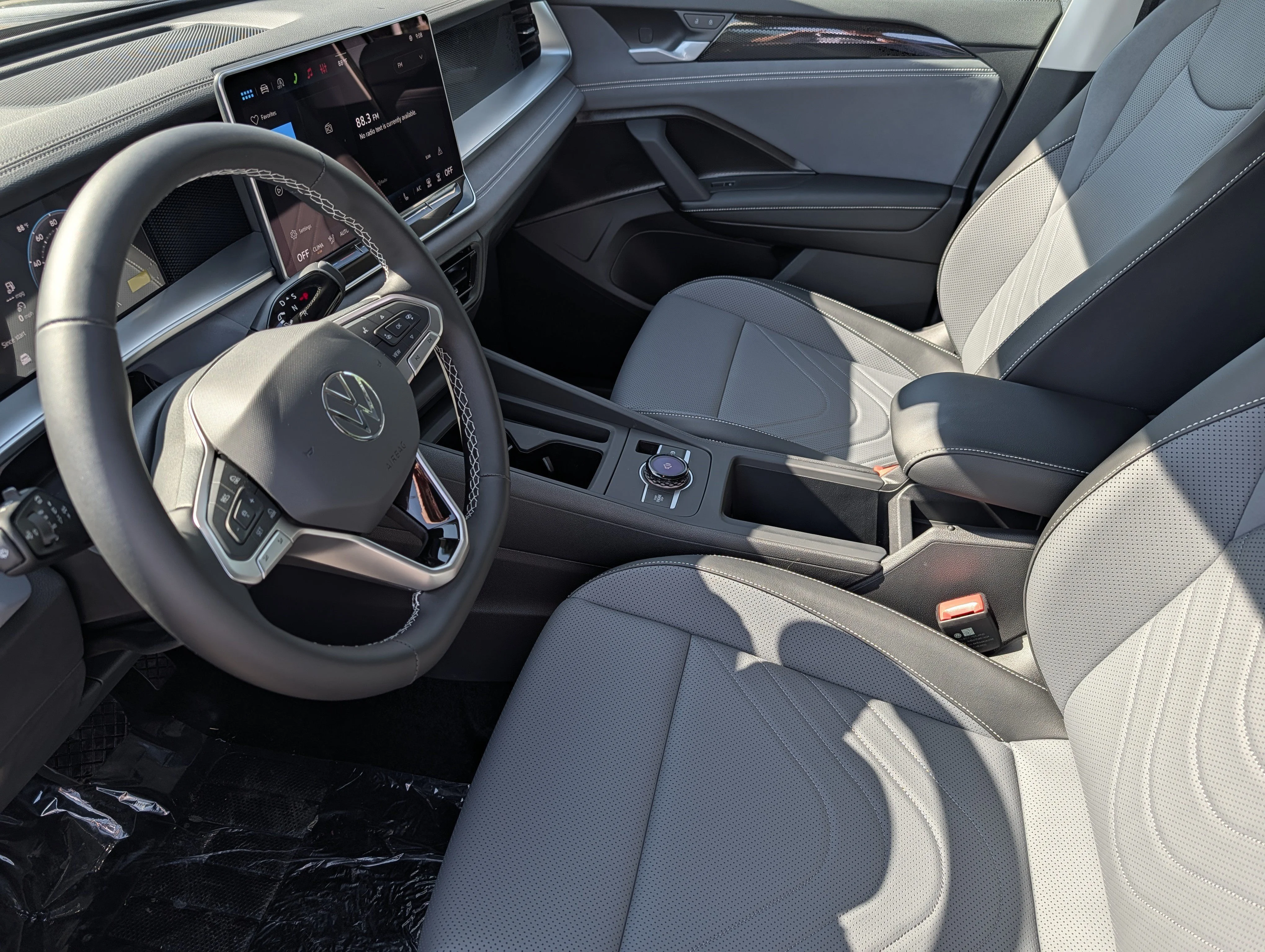 New 2026 Platinum Gray Metallic Volkswagen SE image 6