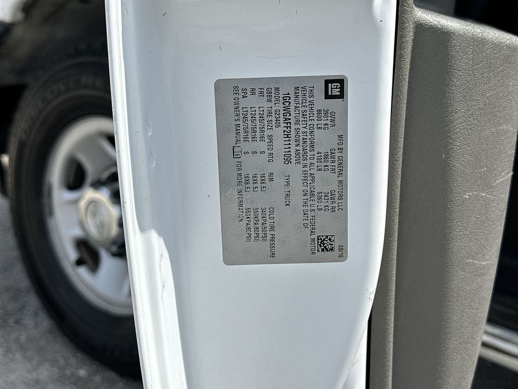 2017 Chevrolet Express Cargo Work Van - Photo 31