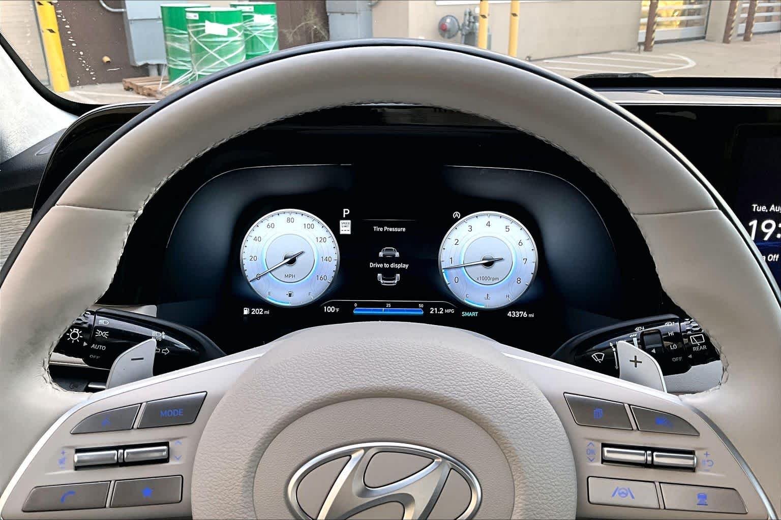 Used 2024 Sierra Burgundy Hyundai Calligraphy image 25