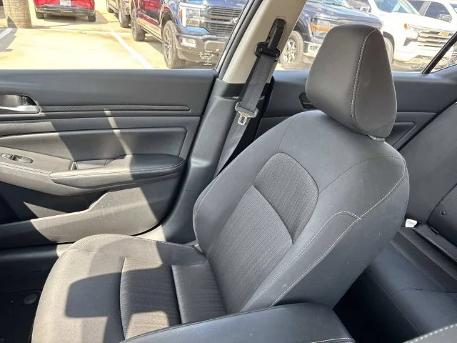 Used 2025 Gray Nissan 2.5 SV image 39