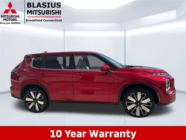 2026 Mitsubishi Outlander SE