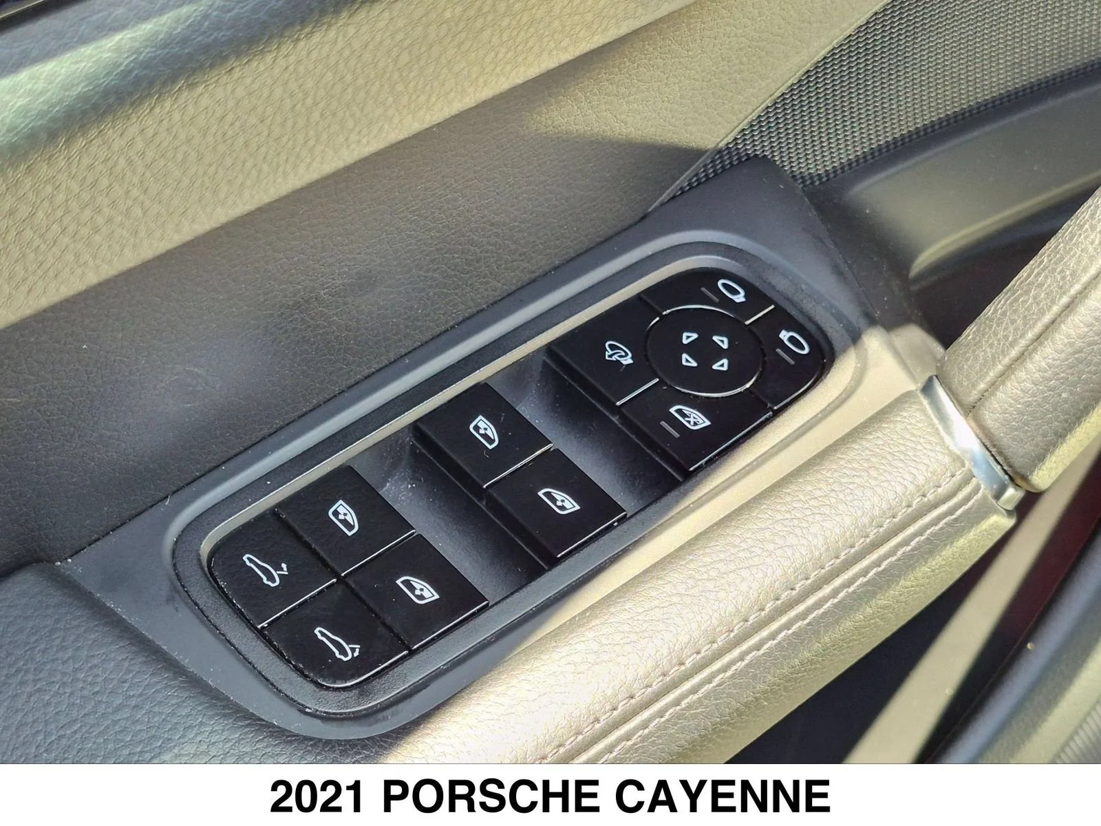 Used 2021 Black Porsche  image 11