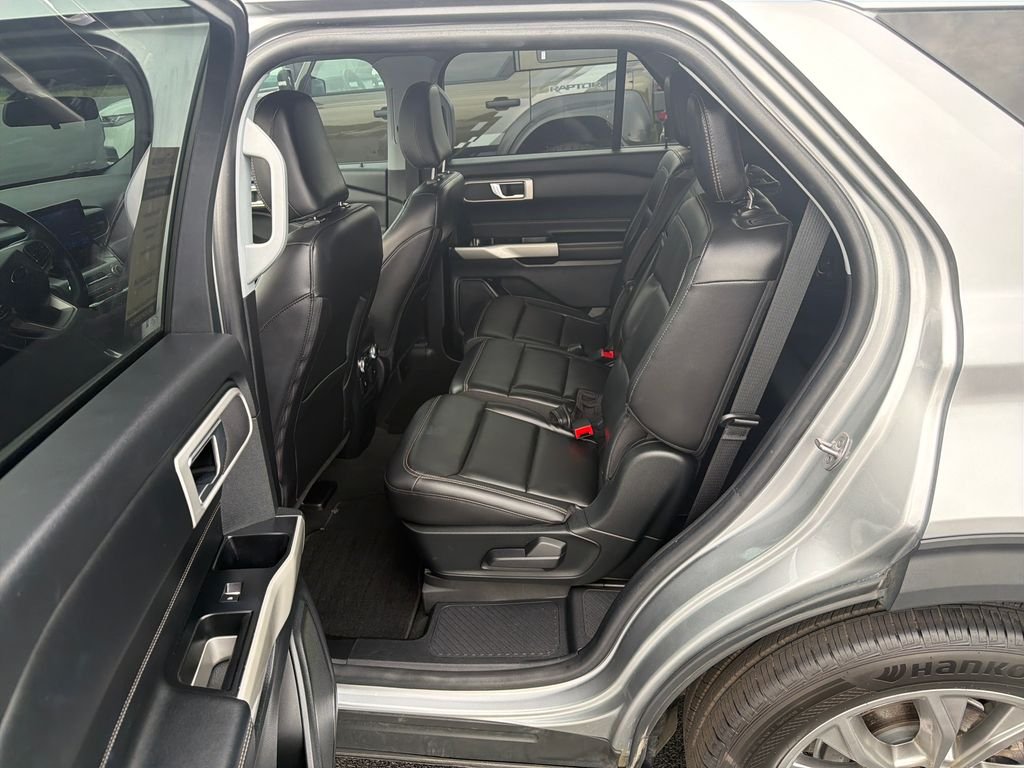 Used 2022 Silver Ford XLT image 12