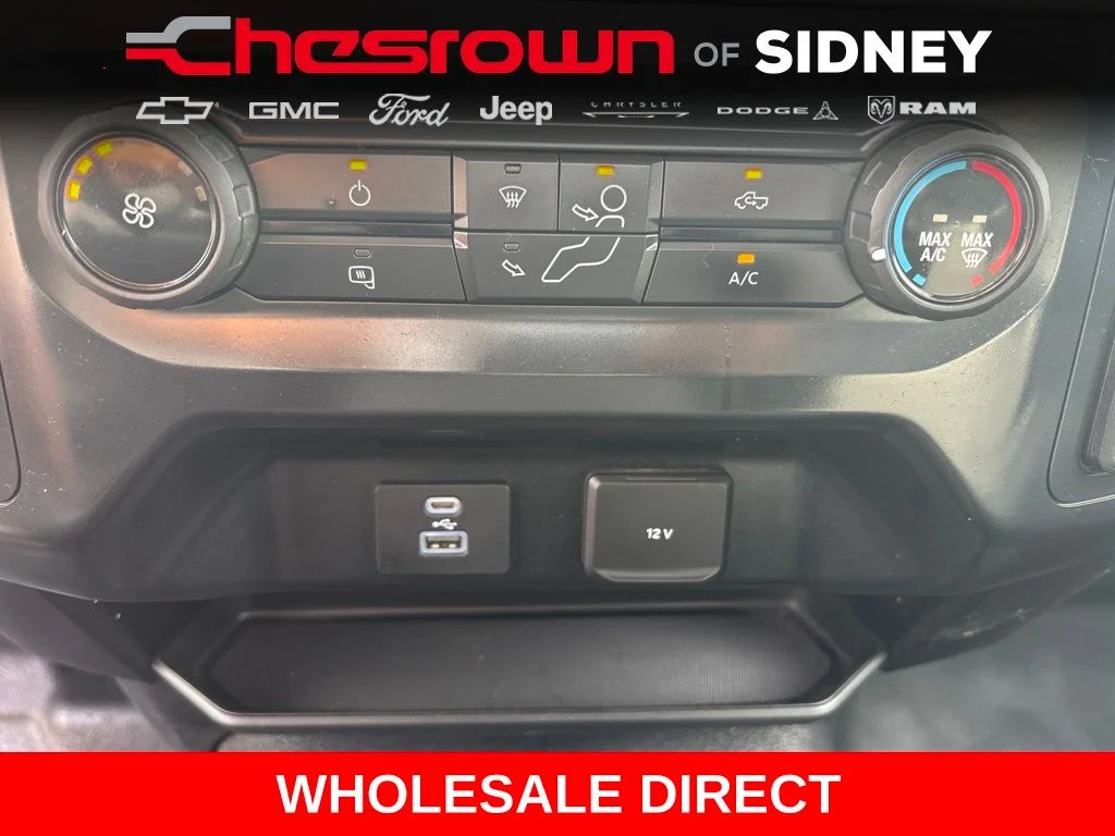 Used 2021 White Ford XL image 19
