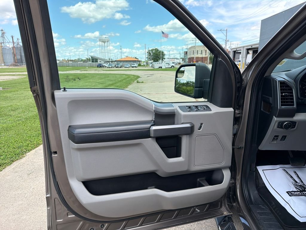Used 2020 Stone Gray Metallic Ford XLT image 15