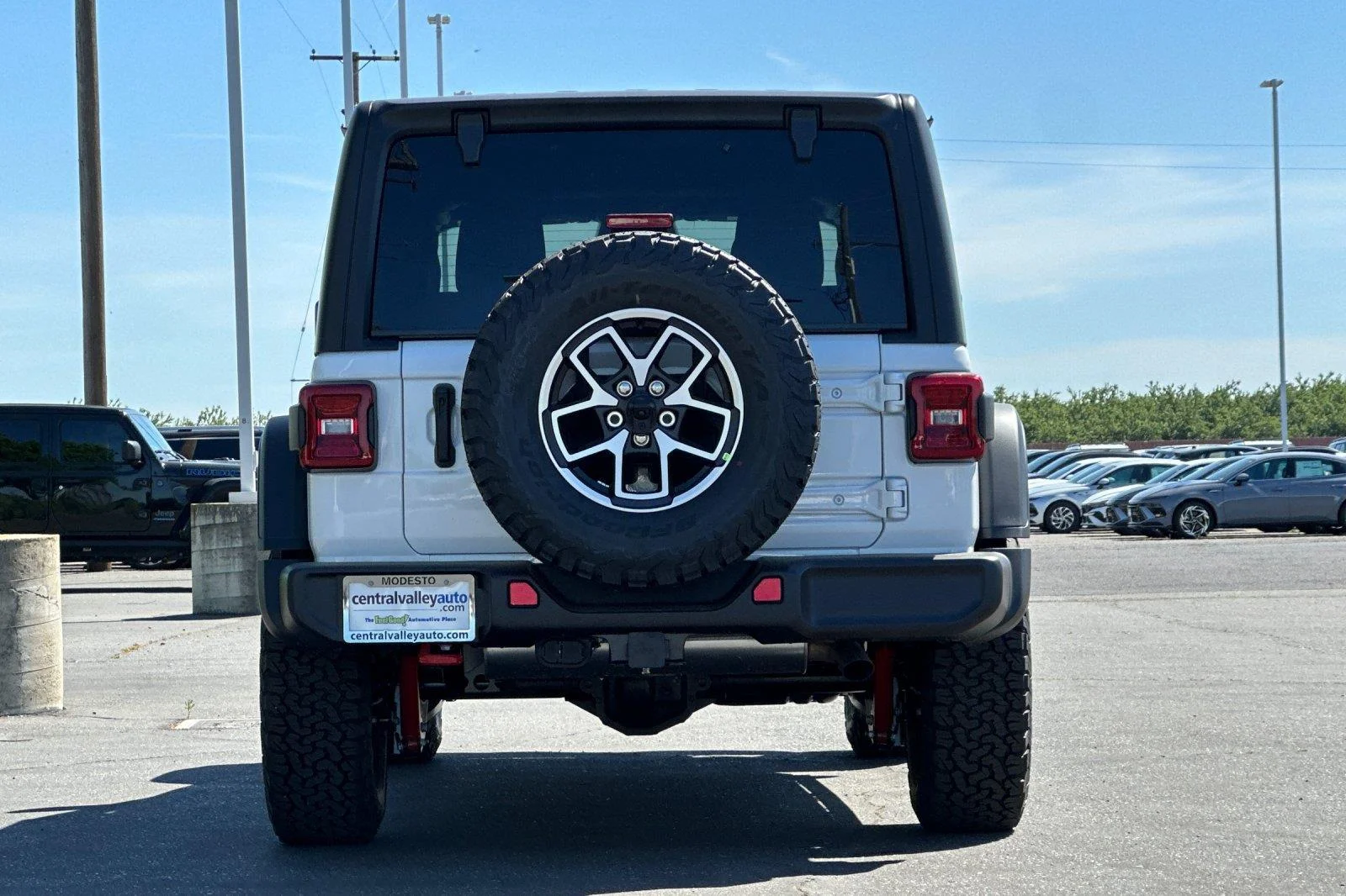 New 2026 Bright White Clearcoat Jeep Rubicon image 5