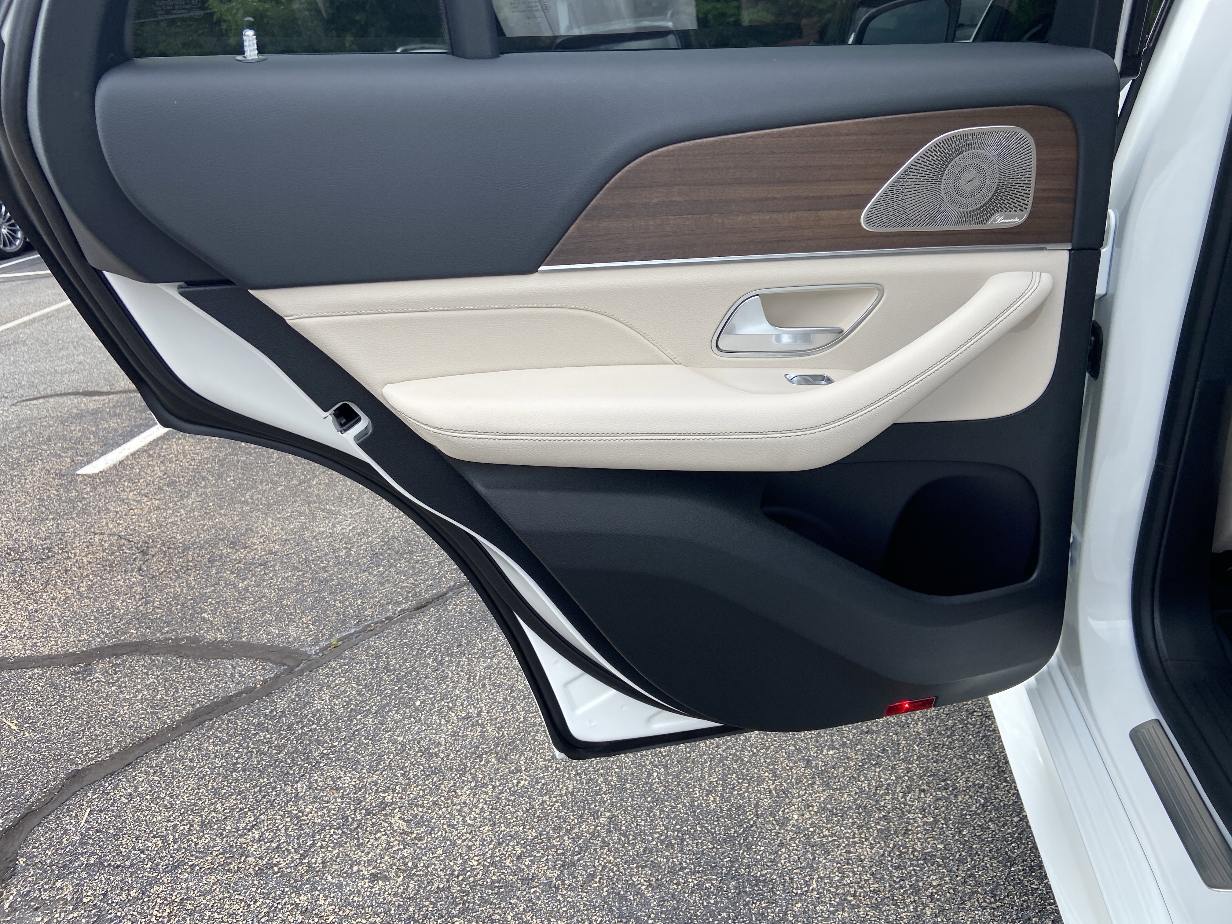 New 2026 Polar White Mercedes-Benz GLE 450 4MATIC® Coupe image 34